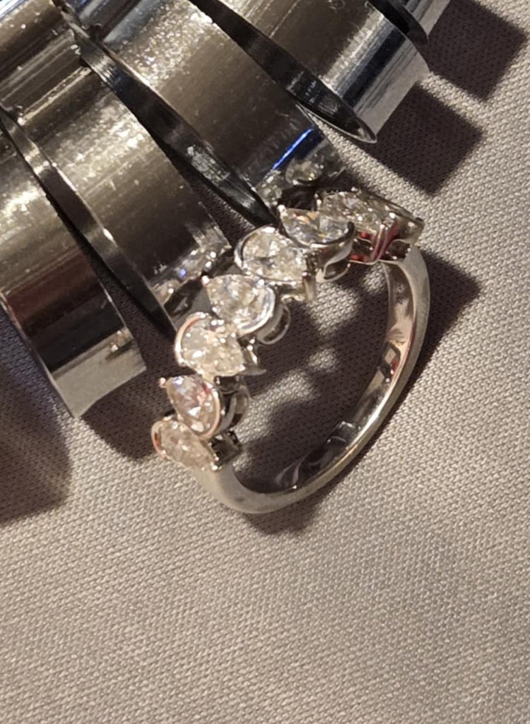 Wedding Bands & Stackables