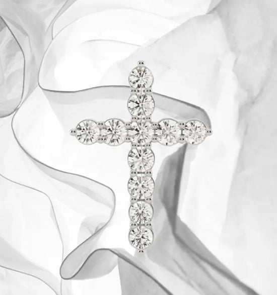 Round, Lab Diamond Certified Necklace with Chain